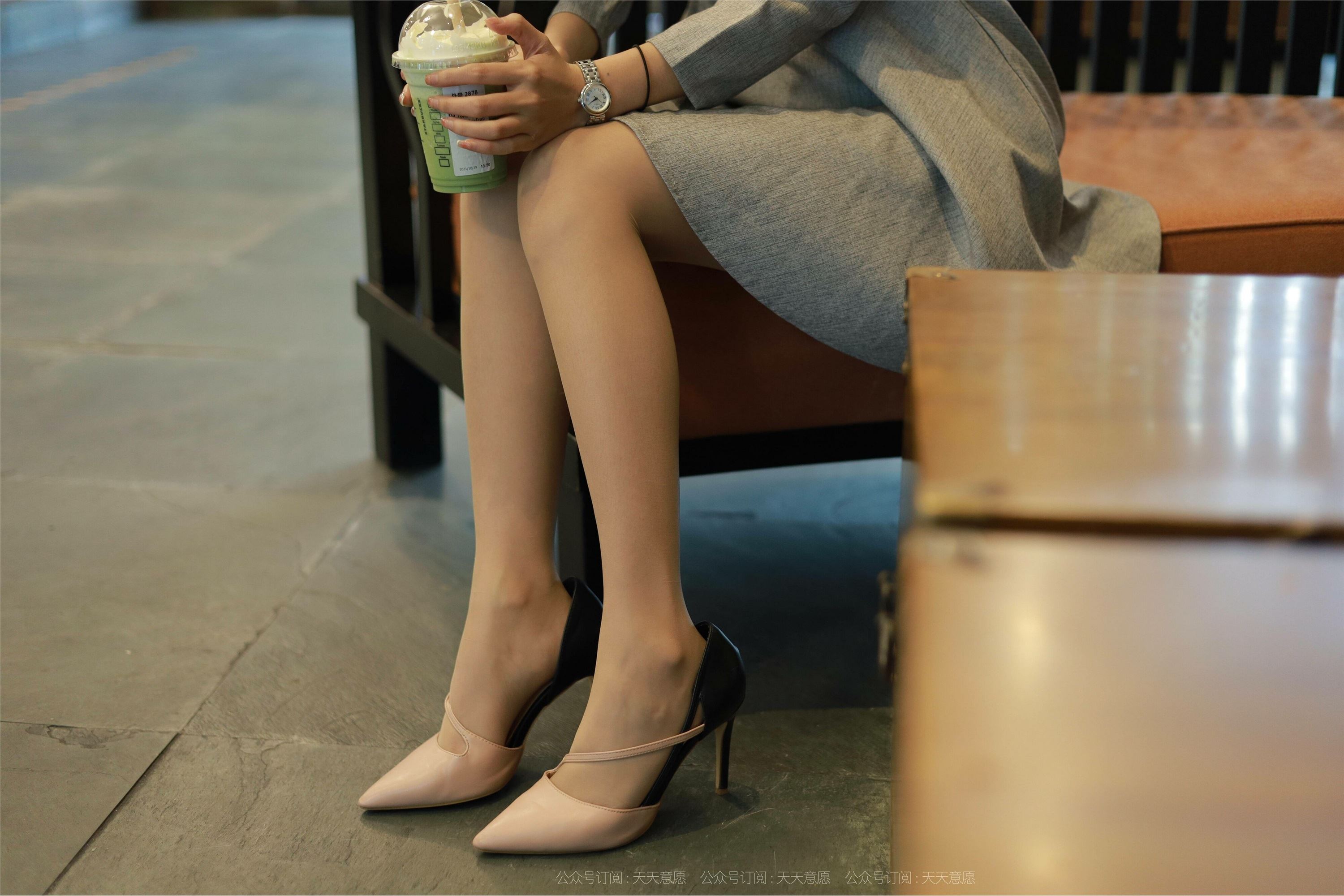 IESS异思趣向 2021.11.13 丝享家973：婉苹《美女配咖啡》